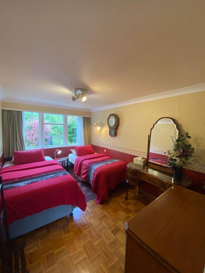 Twin Totara Cottage Upper Hutt Exterior photo